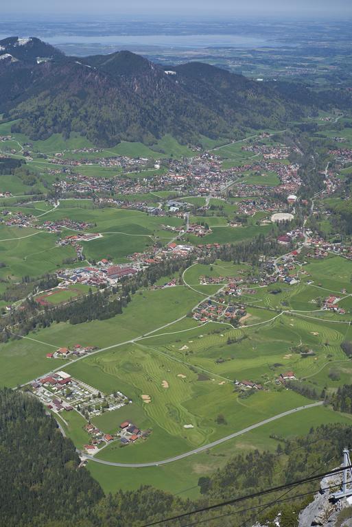 Hotel-Restaurant Zum Hirschhaus Inklusiv Chiemgaukarte Ruhpolding Eksteriør bilde